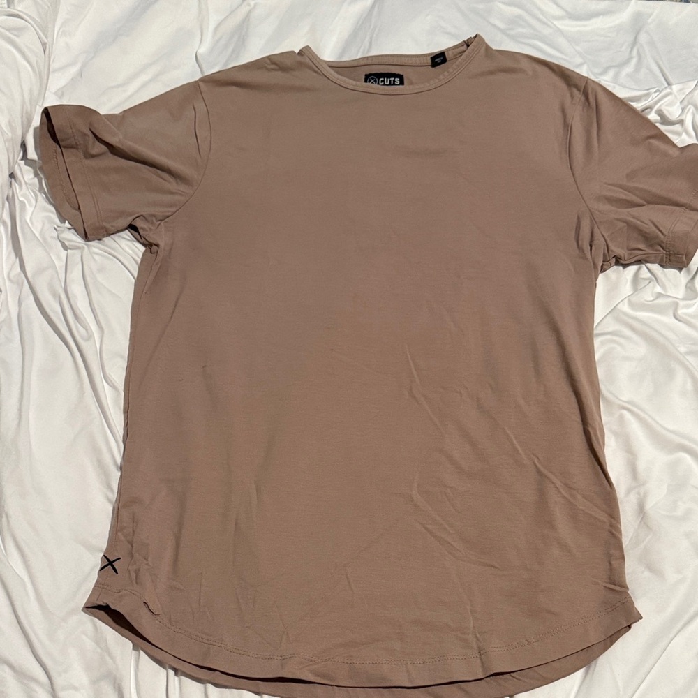 CUTS crew Curve-Hem Tee